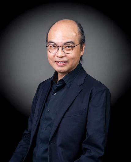 吳 達 明<br>Dr NG Simon