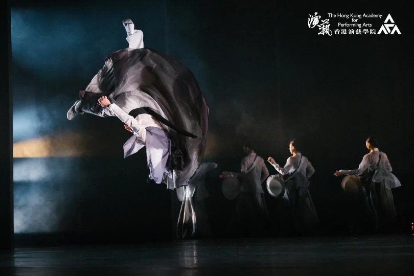Drum 《鼓．道．行》(Choreographer: Yu Pik-yim, Li Zhangliang)