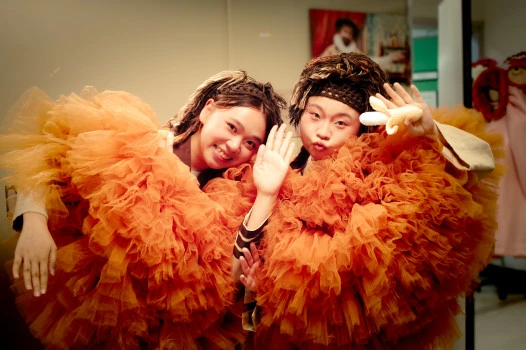 HKAPA “Live in the Moment” Photo Contest 2nd Runner-up|“Backstage Joy” by Tsang Ka-ho (Young Friends of the Academy)