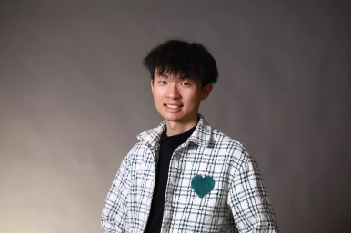 卢文哲 (男中音)