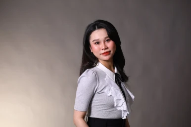 陈绮靖 (女高音)