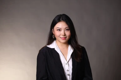 李子贤 (女中音)