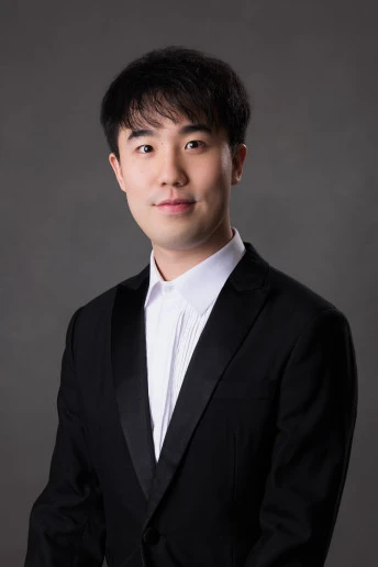 袁肇淞 (男高音)