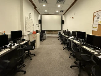 Editing Suite 2 with AVID Media Composer Ultimate, Pro Tools, Adobe Creative Cloud, Davinci Resolve