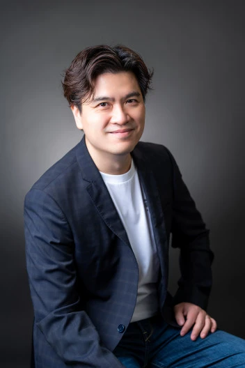 陈 咏 燊<br>Mr CHAN Sunny