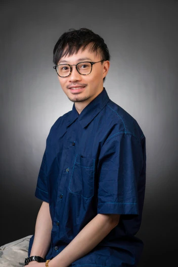 张 咏 贤<br>Mr CHEUNG Vincent