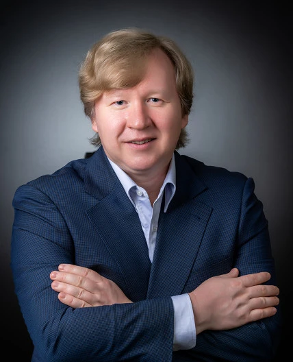 沙 德 林<br>Mr SHADRIN Yury